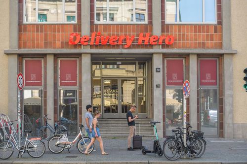 Delivery Hero Macht Fast Eine Milliarde Verlust Im Ersten Halbjahr