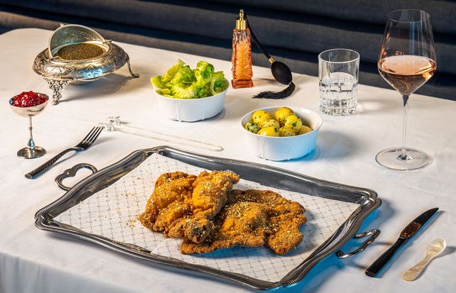 Spelunke Wien, Kaiser Franz Schnitzel, Wagyu Schnitzel, Alexander Knelle, Michael Dvoracek, Luxusgastronomie Wien, teuerstes Schnitzel, Blattgold Schnitzel, Royal Caviar Imperial Auslese, Wiener Gastronomie