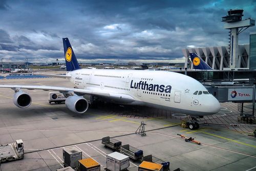 Lufthansa Konzern Schickt Zwei Drittel Der Beschaftigten In Kurzarbeit eskarte