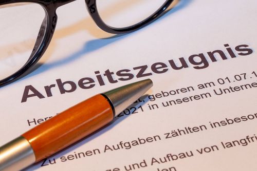 Müssen Arbeitgeber Gute Zeugnisse Ausstellen?: Tageskarte