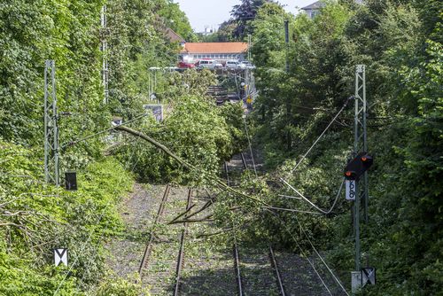 Deutsche Bahn Und Unwetter: Diese Rechte Haben Reisende: Tageskarte